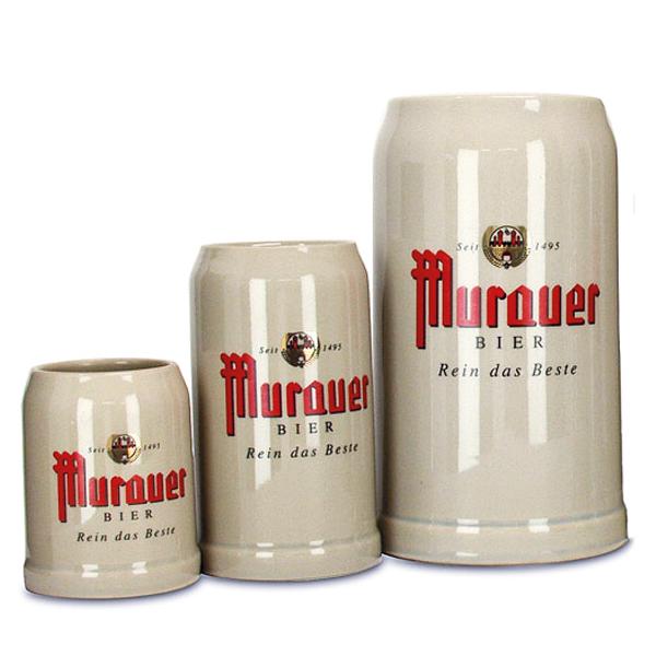 Krüge in drei Größen. in der Größe 0,5, 1 und 3 Liter